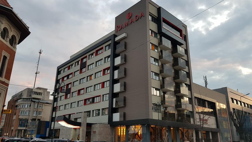 Ramada By Wyndham Ramnicu Valcea Hotel Exterior photo